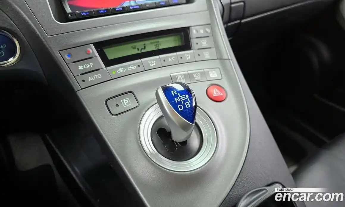 Toyota Prius 2014 1.8 гидро в Москве № 1198892, фото 9