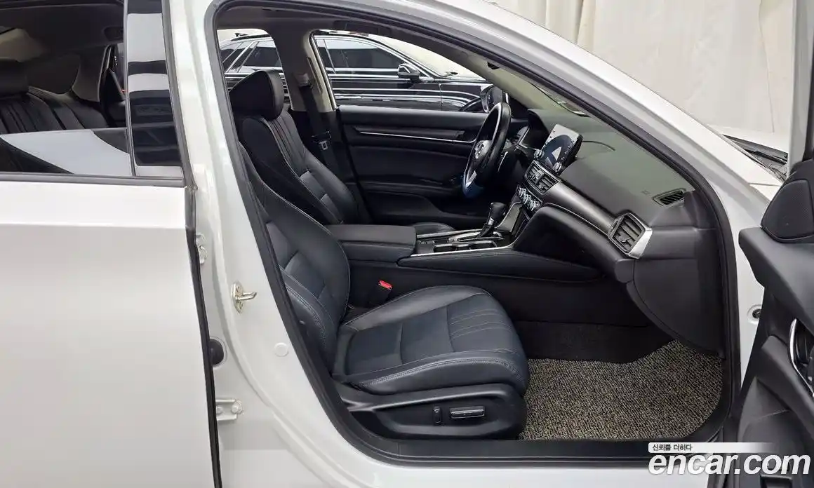 Honda Accord 2018 1.5 гидро в Москве № 1199017, фото 11