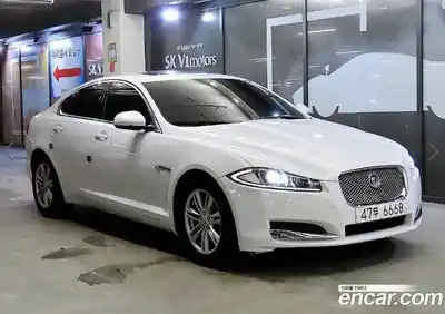 Jaguar XF, 2011