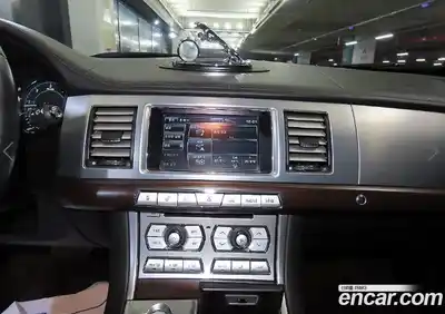 Jaguar XF 2011 3.0 гидро в Москве № 1199869, миниатюра 11