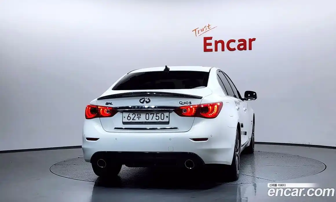Infiniti Q50 2015 3.5 гидро в Москве № 1199958, фото 4