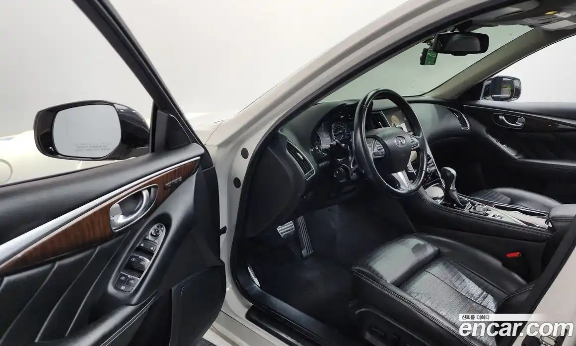 Infiniti Q50 2015 3.5 гидро в Москве № 1199958, фото 10