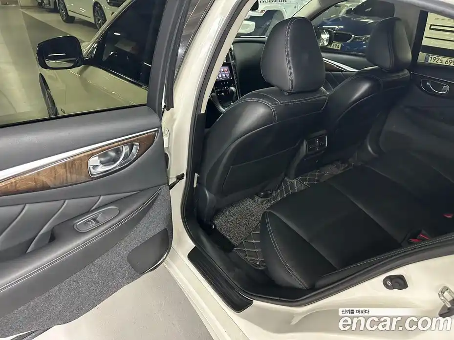 Infiniti Q50 2015 2.1 гидро в Москве № 1200017, фото 15