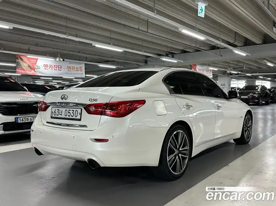 Infiniti Q50 2015 2.1 гидро в Москве № 1200017, фото 5