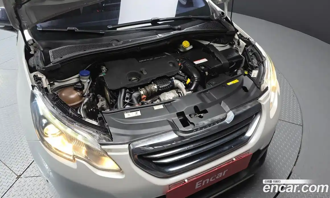 Peugeot 2008 2015 1.6 гидро в Москве № 1200130, фото 6