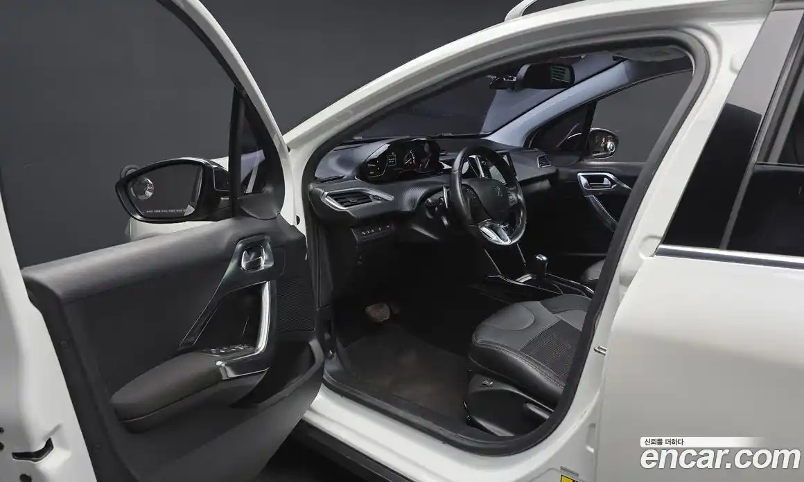 Peugeot 2008 2015 1.6 гидро в Москве № 1200130, фото 10