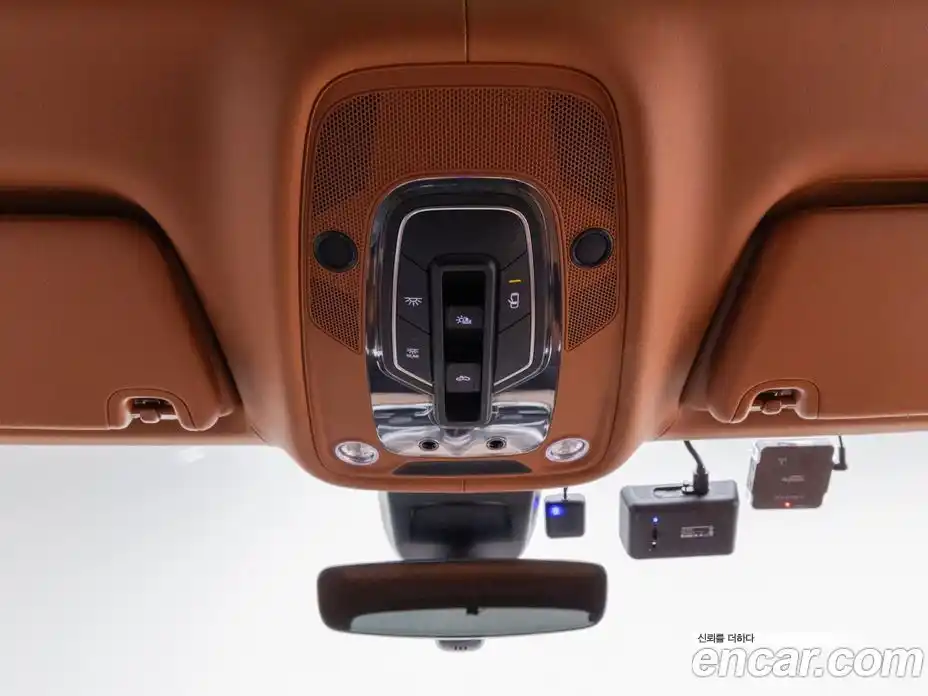 Bentley Bentayga 2025 4.0 гидро в Москве № 1200408, фото 16