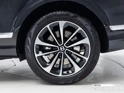 Bentley Bentayga 2025 4.0 гидро в Москве № 1200408, миниатюра 5