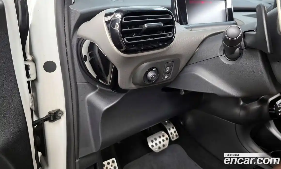 Citroen C4 Cactus 2018 1.6 гидро в Москве № 1200496, фото 17