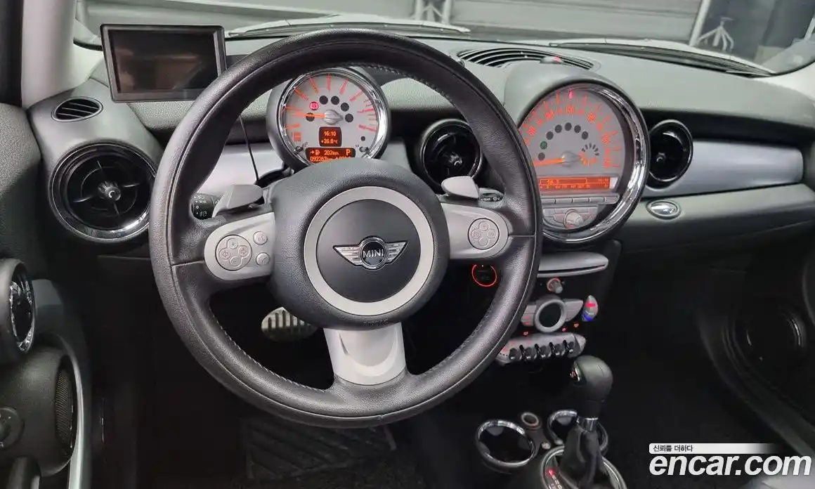 Mini Cooper 2009 1.6 гидро в Москве № 152278, фото 13
