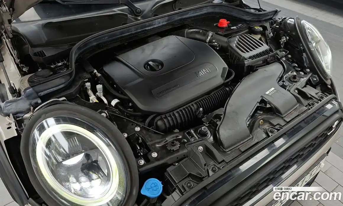 Mini Cooper Convertible 2022 2.0 гидро в Москве № 210997, фото 6