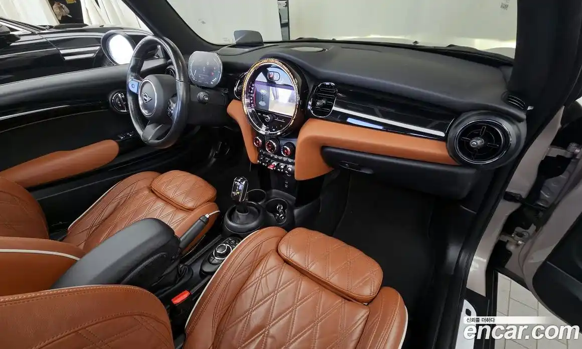 Mini Cooper Convertible 2022 2.0 гидро в Москве № 210997, фото 7