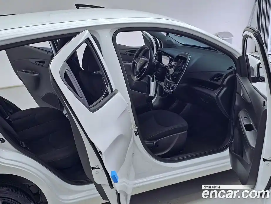 Chevrolet Spark 2015 1.0 механика в Москве, фото 8