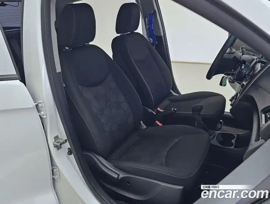 Chevrolet Spark 2015 1.0 механика в Москве, фото 9