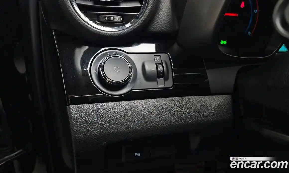 Chevrolet Orlando 2015 2.0 Автомат в Москве № 1190299, фото 14