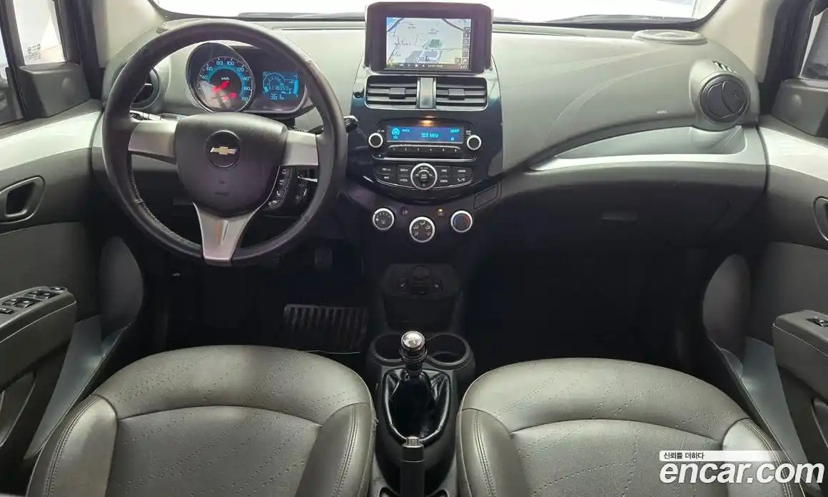 Chevrolet Spark 2014 1.0 Механическая в Москве № 1190594, фото 13