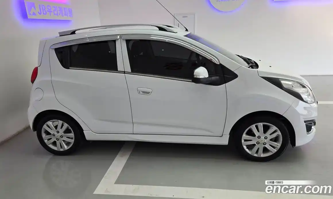 Chevrolet Spark 2014 1.0 Механическая в Москве № 1190594, фото 7