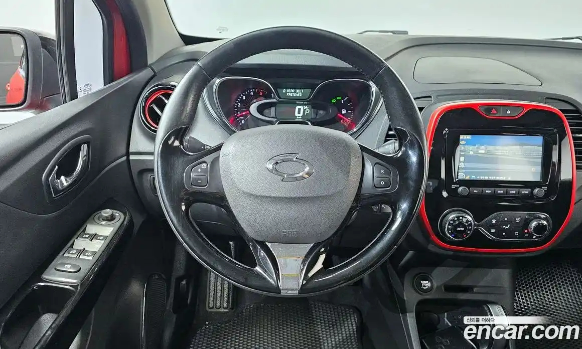 Renault QM3 2017 1.5 гидро в Москве № 1190930, фото 13