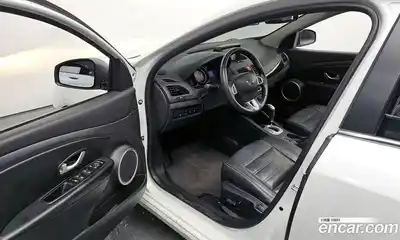 Renault SM3 2014 1.6 гидро в Москве № 1191436, миниатюра 11