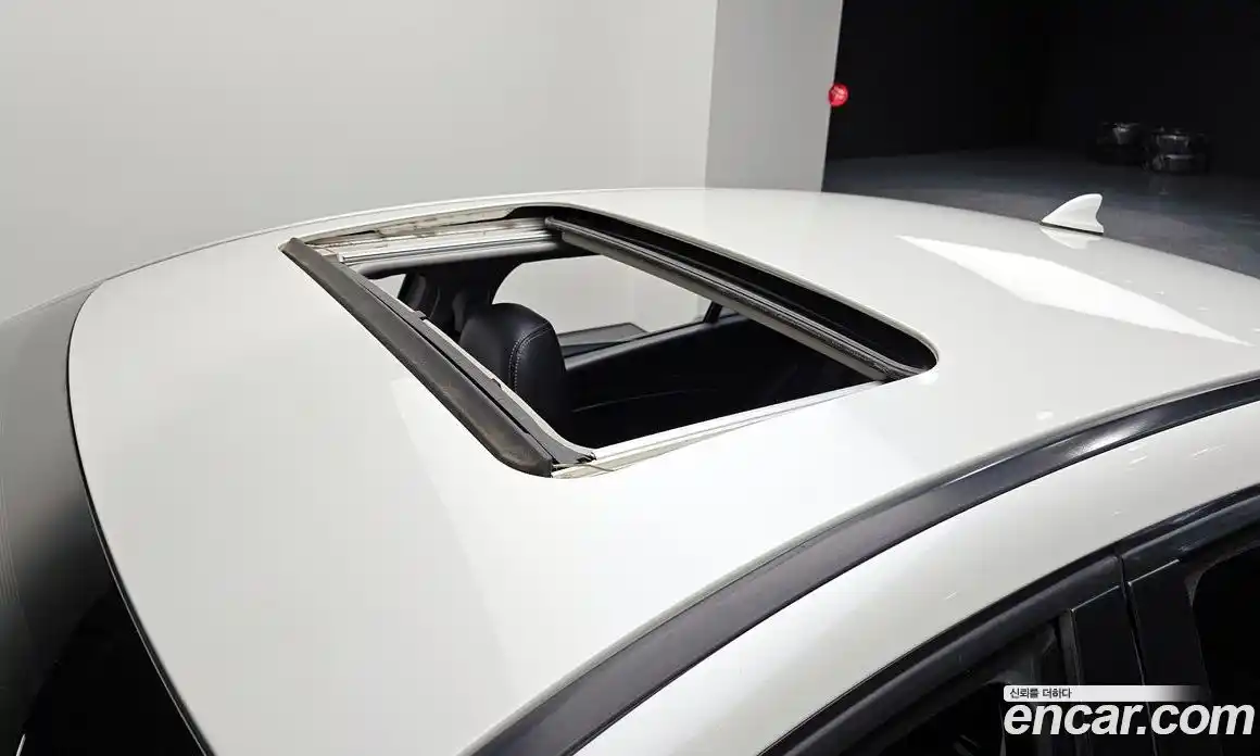 Renault SM3 2014 1.6 гидро в Москве № 1191436, фото 17