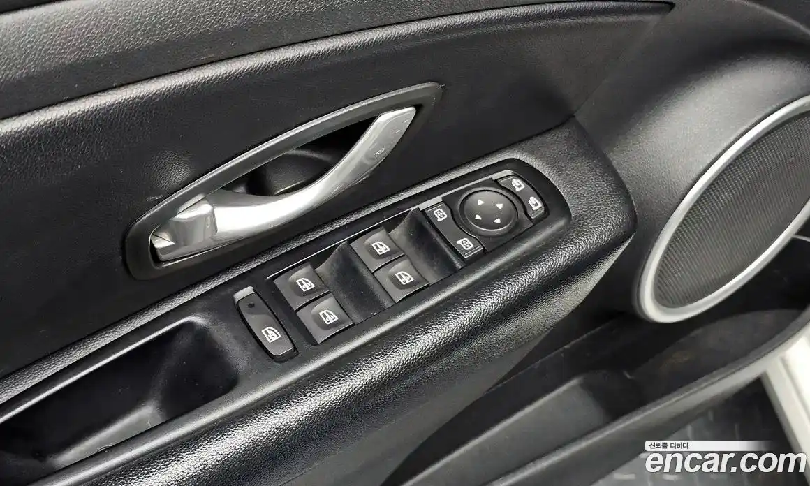 Renault SM3 2014 1.6 гидро в Москве № 1191436, фото 18