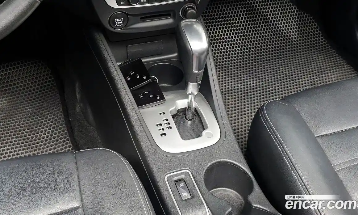 Renault SM3 2014 1.6 гидро в Москве № 1191436, фото 9