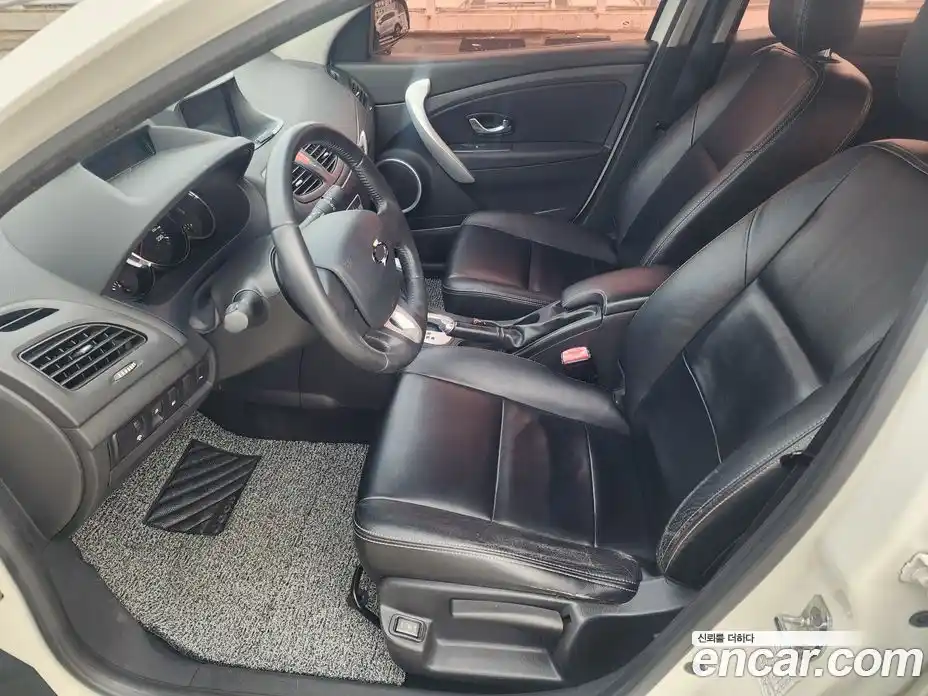 Renault SM3 2010 1.6 гидро в Москве № 1191453, фото 9