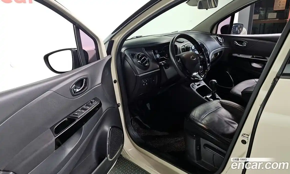 Renault QM3 2015 1.5 гидро в Москве № 1191699, фото 11