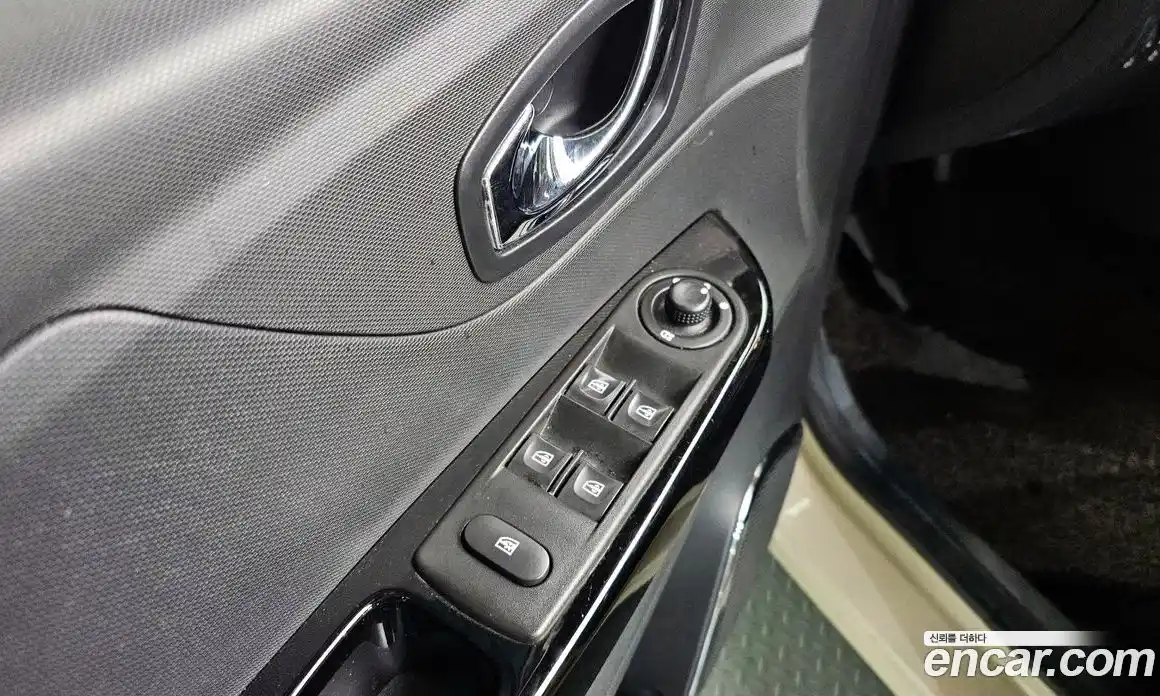 Renault QM3 2015 1.5 гидро в Москве № 1191699, фото 18