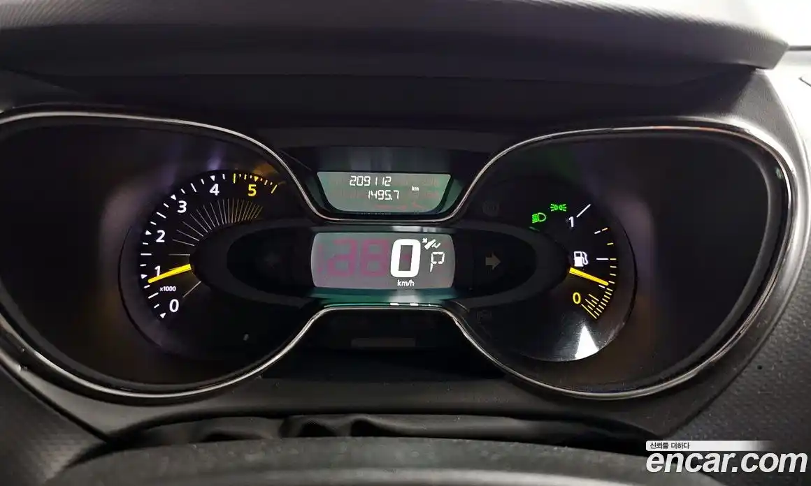 Renault QM3 2015 1.5 гидро в Москве № 1191699, фото 8