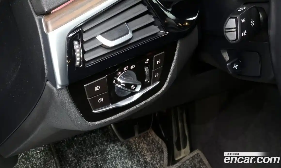 BMW 5-Series 2017 2.0 Автомат в Москве № 1193248, фото 14