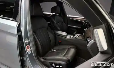 BMW 5-Series 2017 2.0 Автомат в Москве № 1193248, миниатюра 10