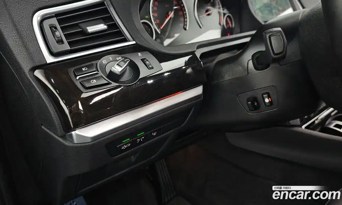 BMW 5-Series 2012 4.4 Автомат в Москве № 1193326, фото 16