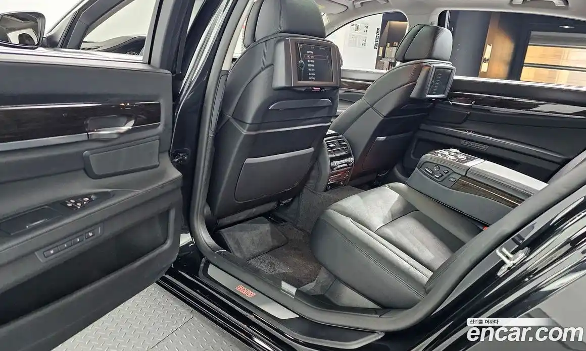 BMW 7-Series 2012 4.4 Автомат в Москве № 1193366, фото 12