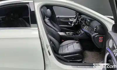 Mercedes-Benz E-Class 2018 2.0 гидро в Москве, миниатюра 10