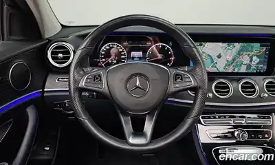 Mercedes-Benz E-Class 2017 2.0 гидро в Москве № 1194265, миниатюра 12