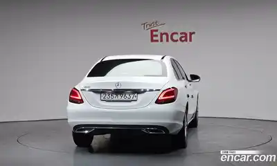 Mercedes-Benz C-Class 2020 2.0 гидро в Москве № 1194285, миниатюра 3