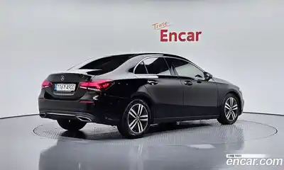 Mercedes-Benz A-Class 2021 1.9 Автомат в Москве № 1194392, миниатюра 2