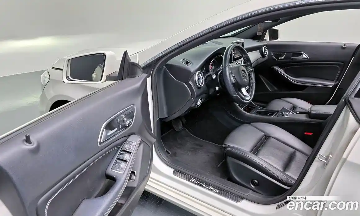 Mercedes-Benz CLA-Class 2017 2.0 Автомат в Москве № 1194705, фото 11