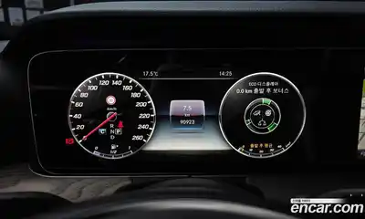 Mercedes-Benz E-Class 2018 2.0 Автомат в Москве № 1194784, миниатюра 8