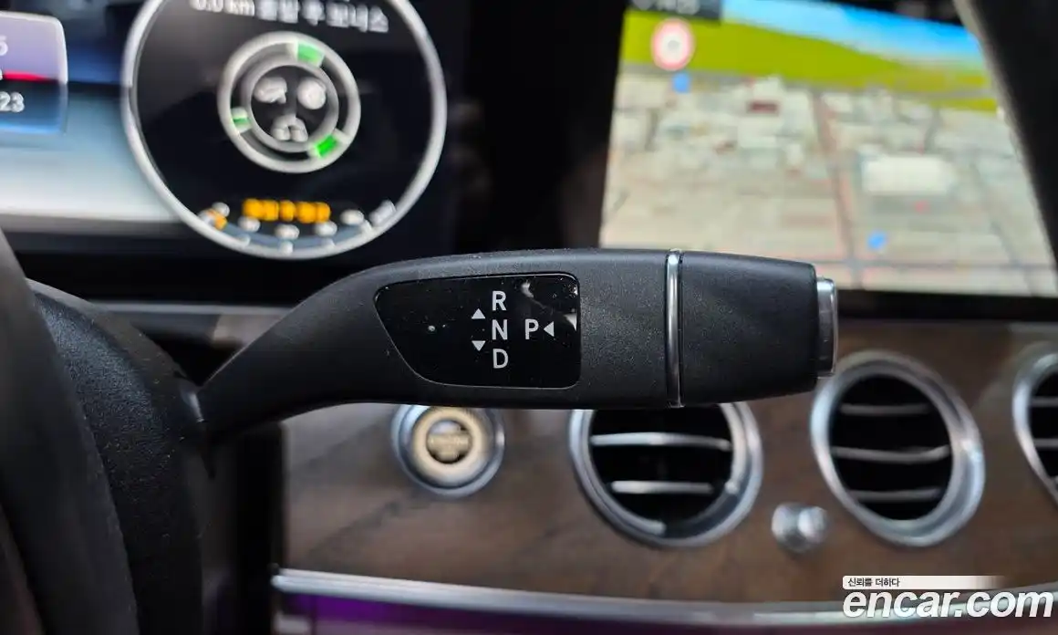 Mercedes-Benz E-Class 2018 2.0 Автомат в Москве № 1194784, фото 9