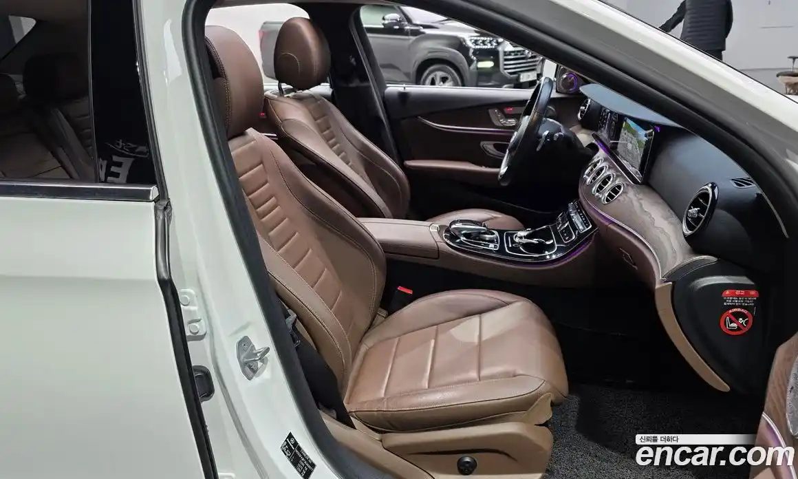 Mercedes-Benz E-Class 2018 2.0 Автомат в Москве № 1194784, фото 10