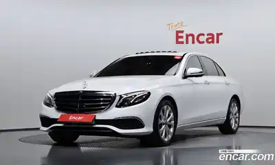 Mercedes-Benz E-Class E300 4MATIC Exclusive