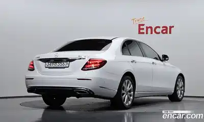 Mercedes-Benz E-Class 2020 2.0 Автомат в Москве № 1194794, миниатюра 2