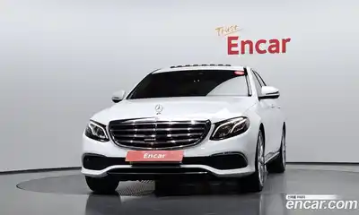 Mercedes-Benz E-Class 2020 2.0 Автомат в Москве № 1194794, миниатюра 3
