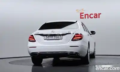 Mercedes-Benz E-Class 2020 2.0 Автомат в Москве № 1194794, миниатюра 4