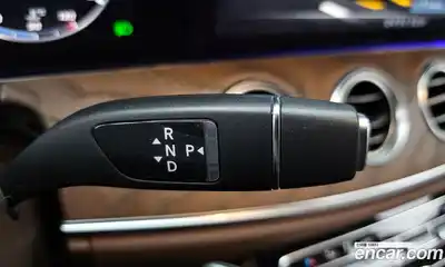 Mercedes-Benz E-Class 2020 2.0 Автомат в Москве № 1194794, миниатюра 9