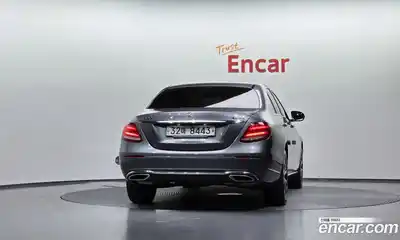 Mercedes-Benz E-Class 2018 2.0 Автомат в Москве № 1194846, миниатюра 3