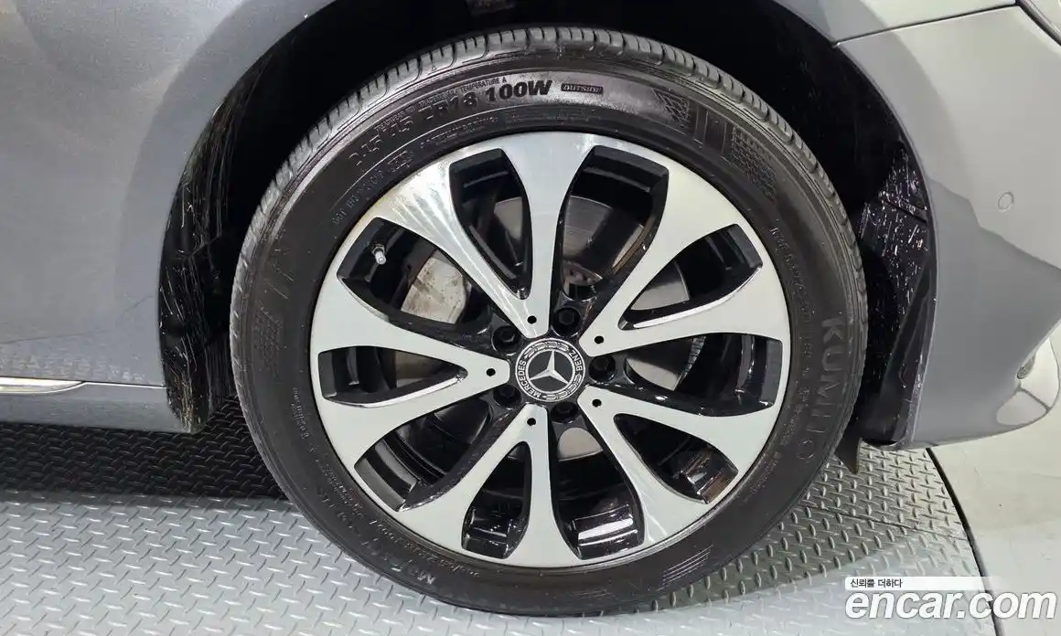 Mercedes-Benz E-Class 2018 2.0 Автомат в Москве № 1194846, фото 4