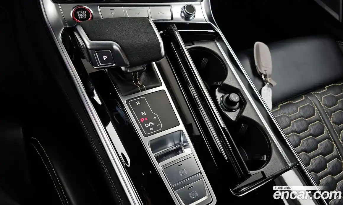 Audi RS6 2024 4.0 гидро в Москве № 1195054, фото 9